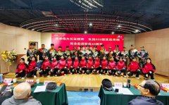 ��ս��Ӣ�۵����˿�ģ��һλ�ϱ��Ľ����黳